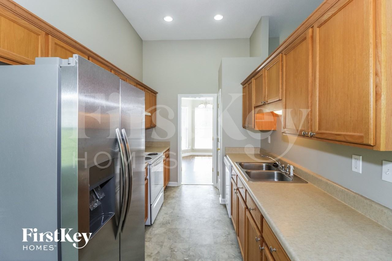 1060 Mossy Knoll Dr - Photo 7 of 15