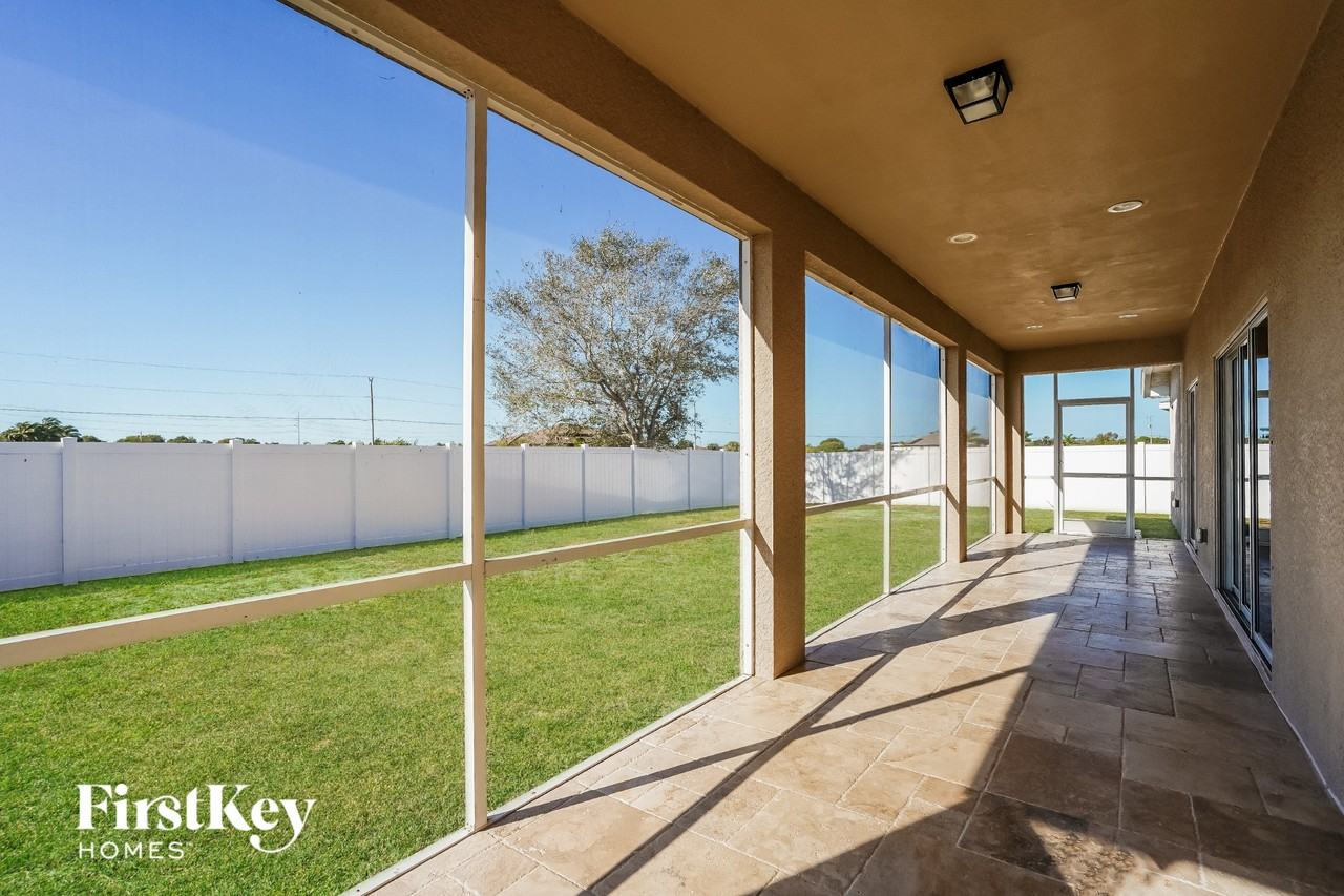 1720 Nw 9th Ter - Photo 7 of 15