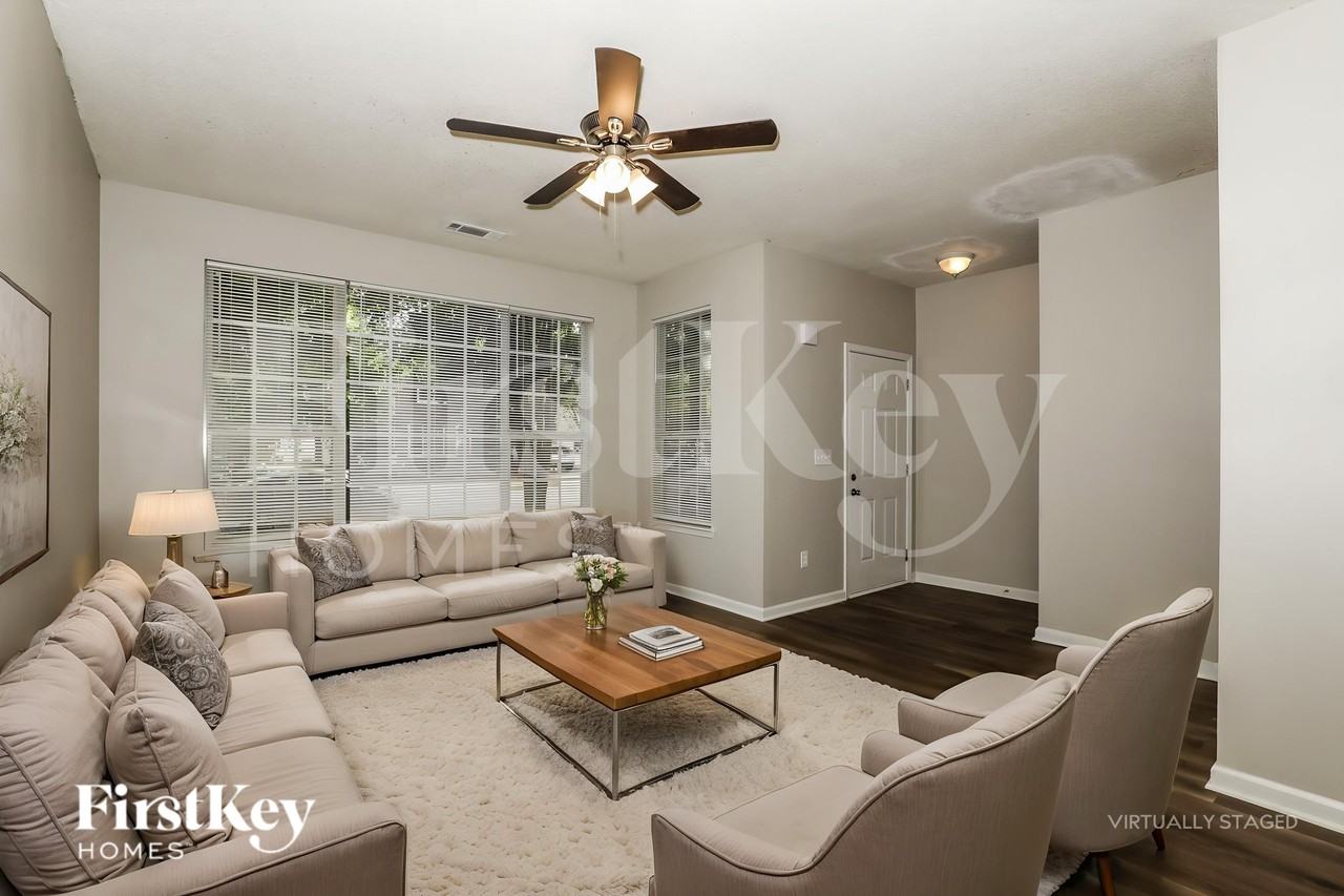 2411 Brianna Dr - Photo 4 of 19