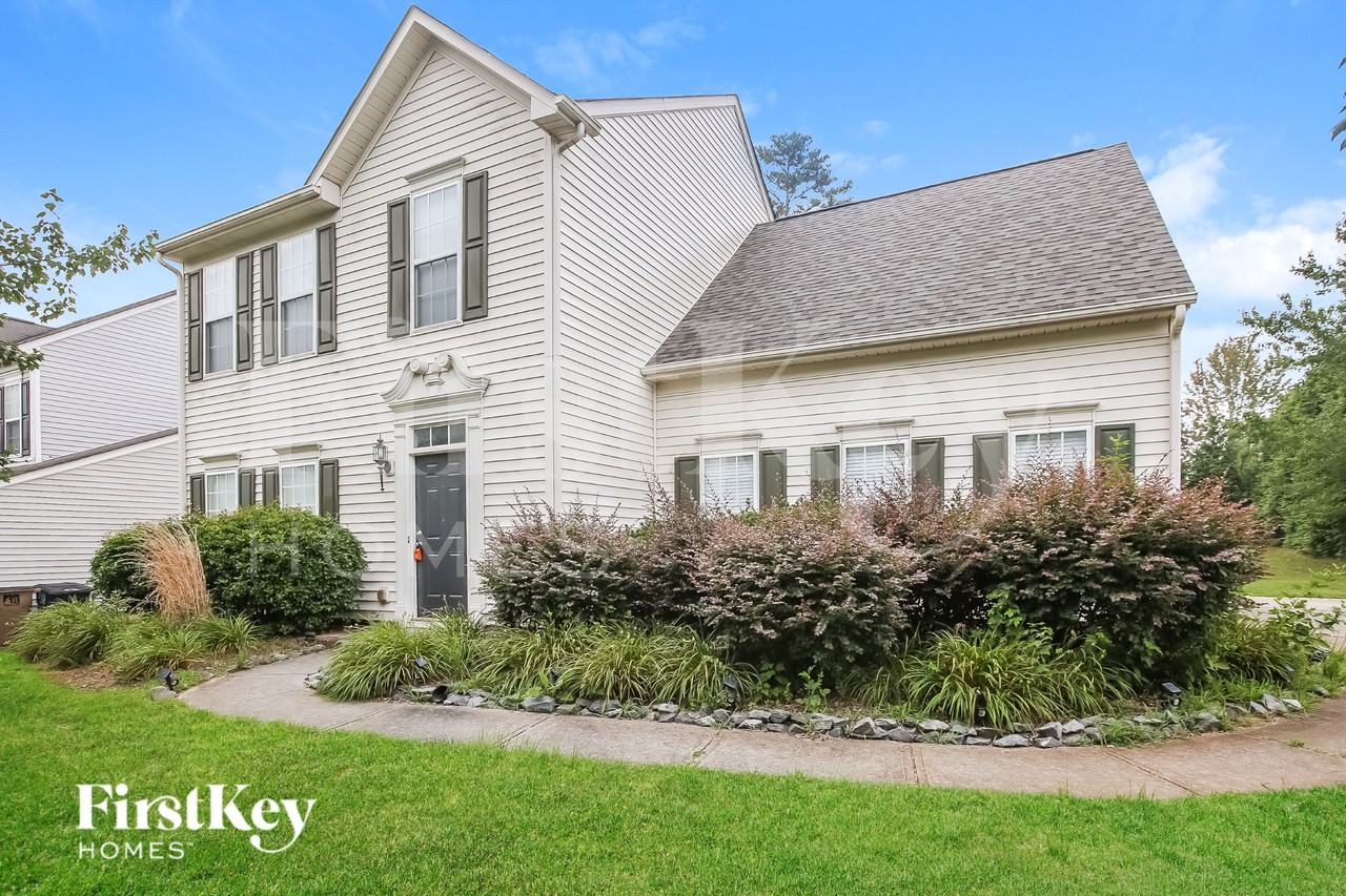 1041 Canopy Dr - Photo 2 of 16