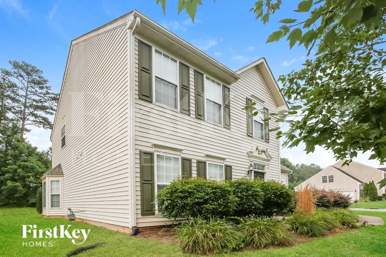 1041 Canopy Dr - Photo 3 of 16