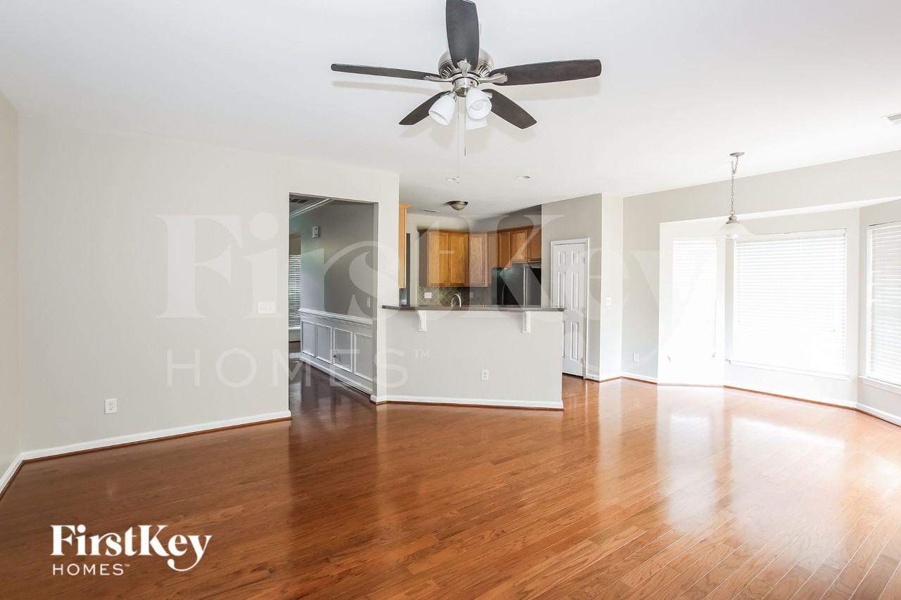 1041 Canopy Dr - Photo 6 of 16