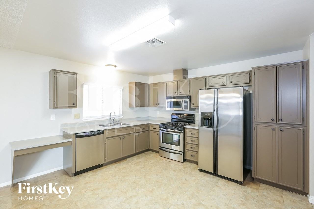 708 Purcell Dr - Photo 6 of 15