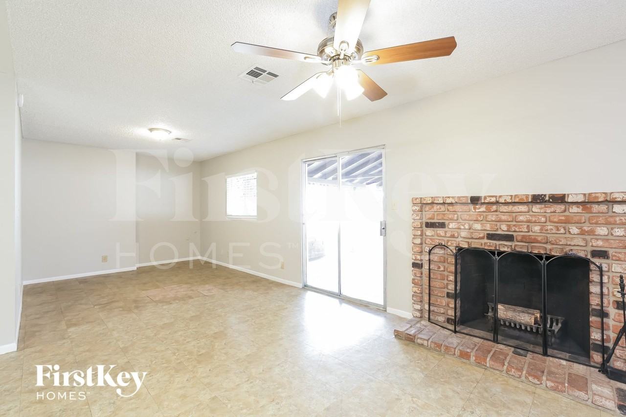 708 Purcell Dr - Photo 7 of 15
