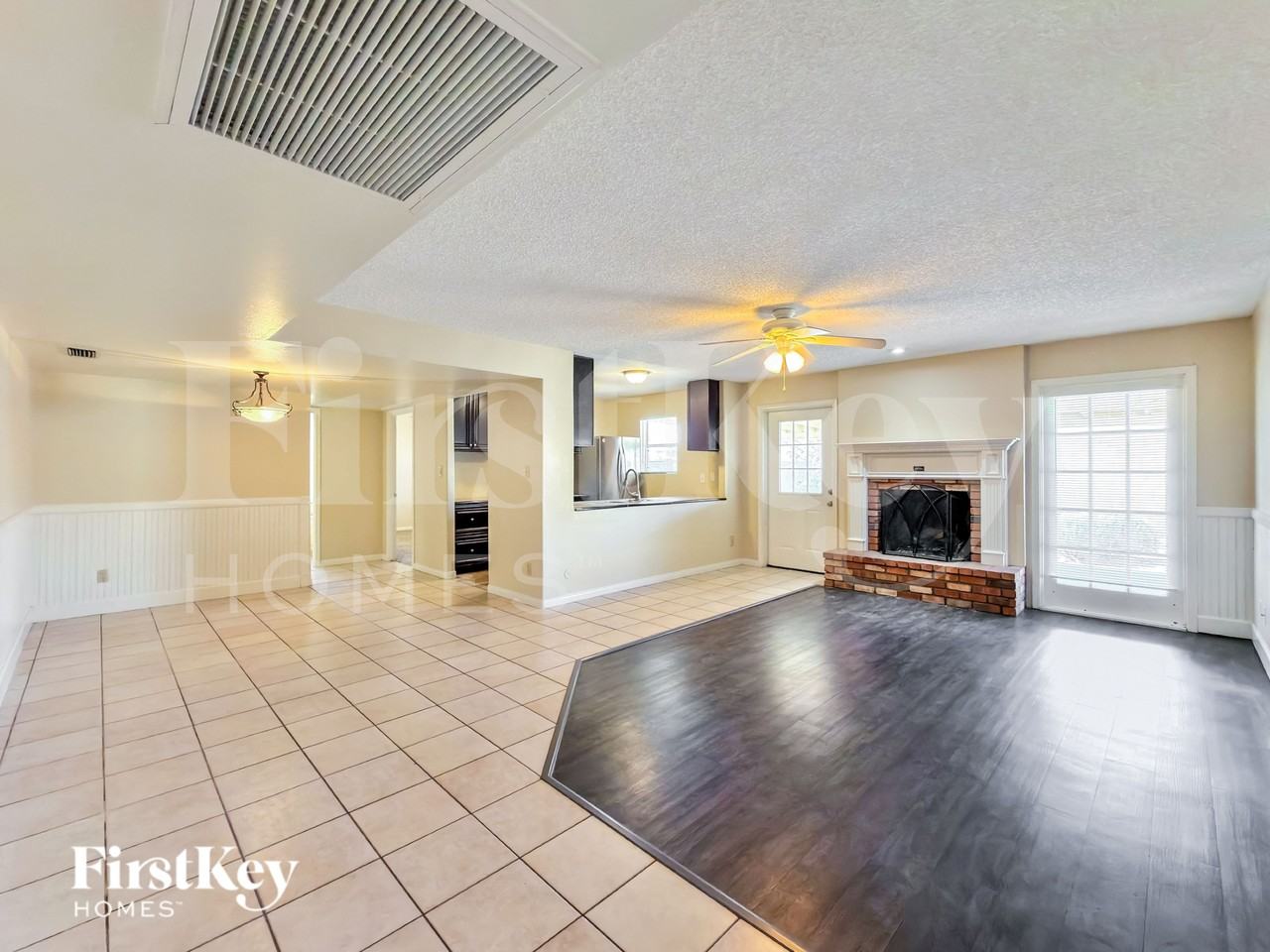813 E Todd Dr - Photo 5 of 19