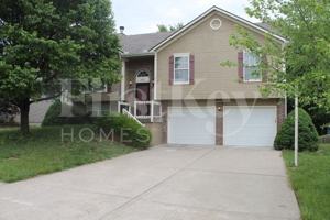 featured image of 619 N Crest Dr