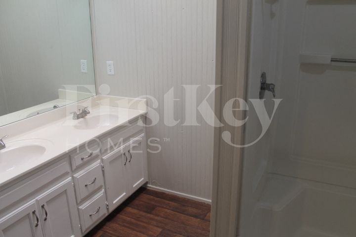 619 N Crest Dr - Photo 7 of 20