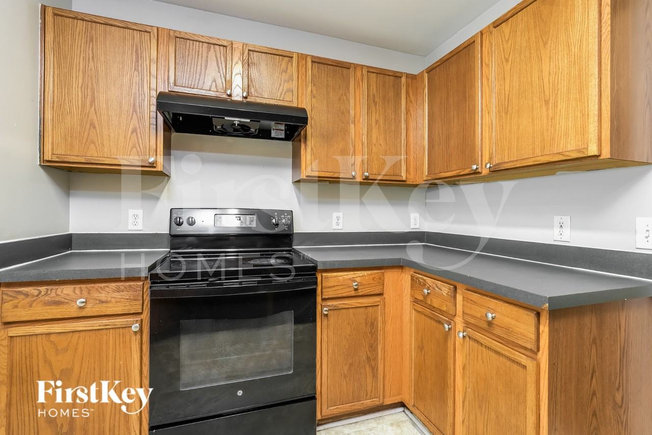 3760 Thornaby Cir - Photo 7 of 19
