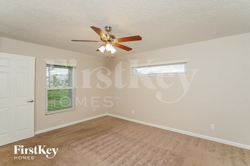 1881 Sw Millikin Ave - Photo 7 of 15
