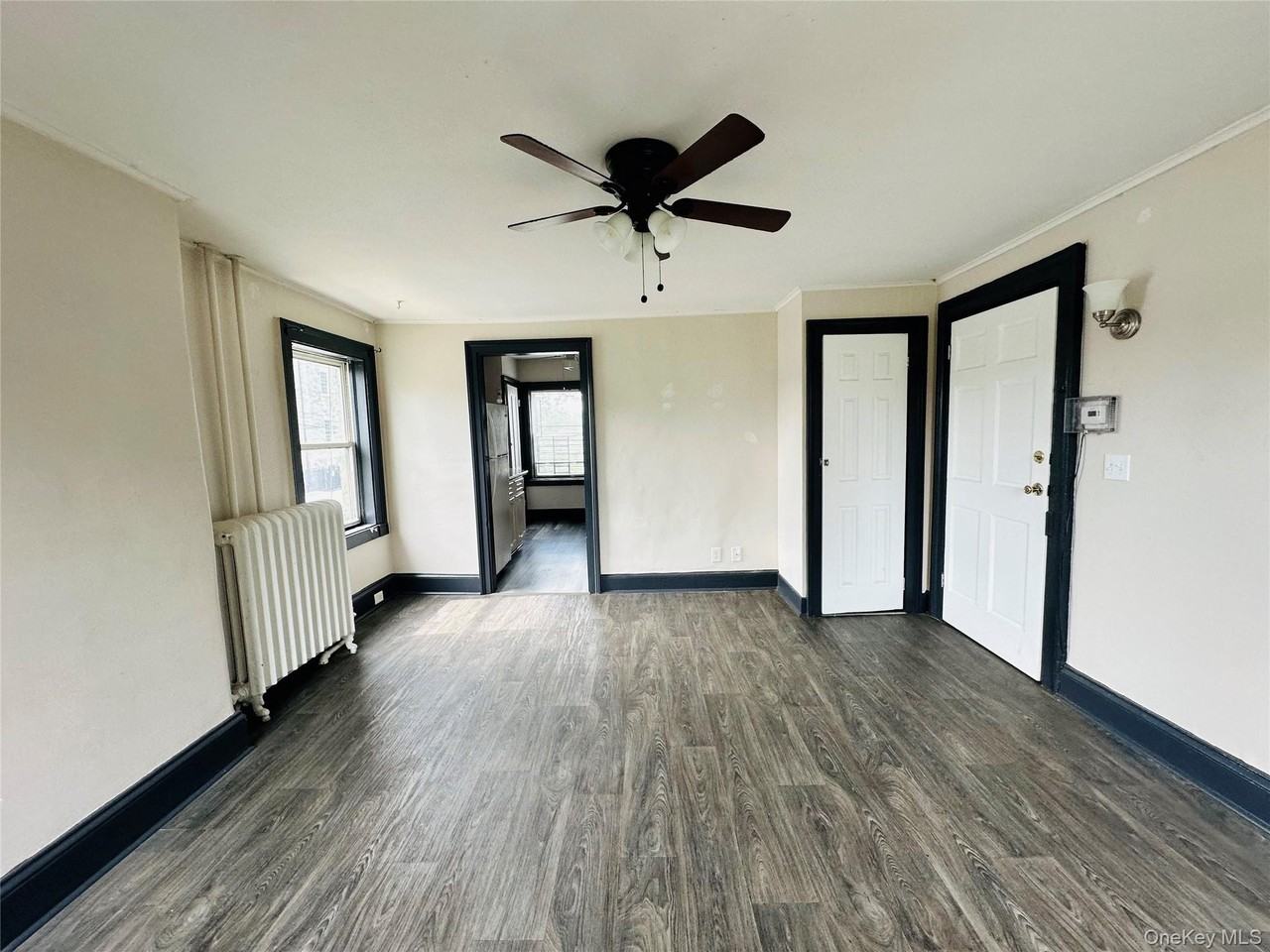 78 Garden St Unit B - Photo 3 of 8