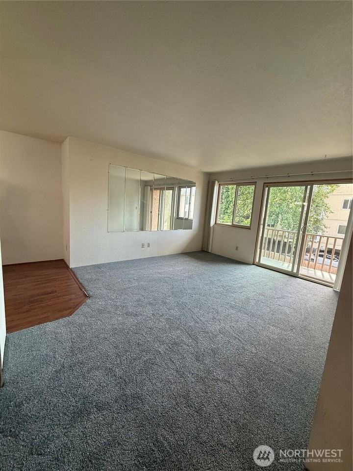 12035 32nd Ave Ne ##302 - Photo 3 of 10