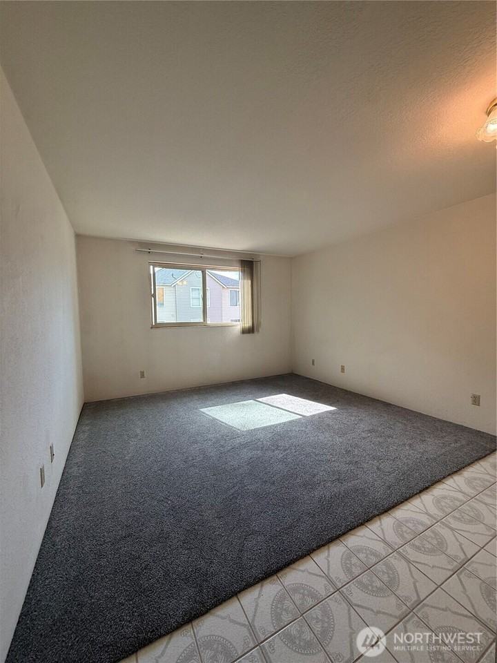 12035 32nd Ave Ne ##302 - Photo 4 of 10