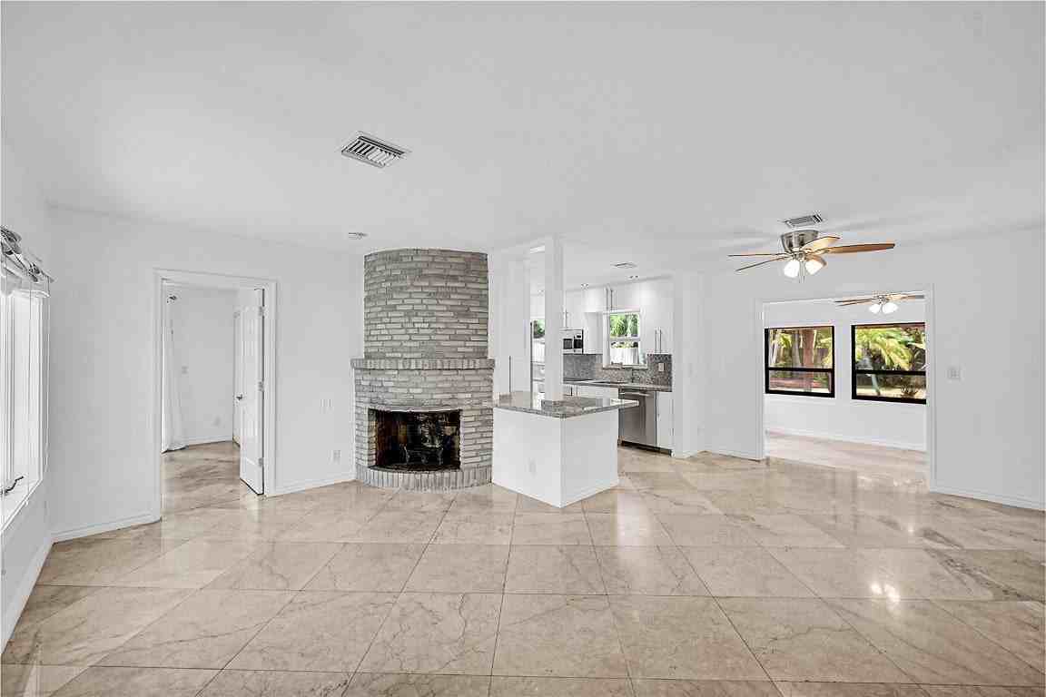 1434 Ne 16th Ave - Photo 3 of 41