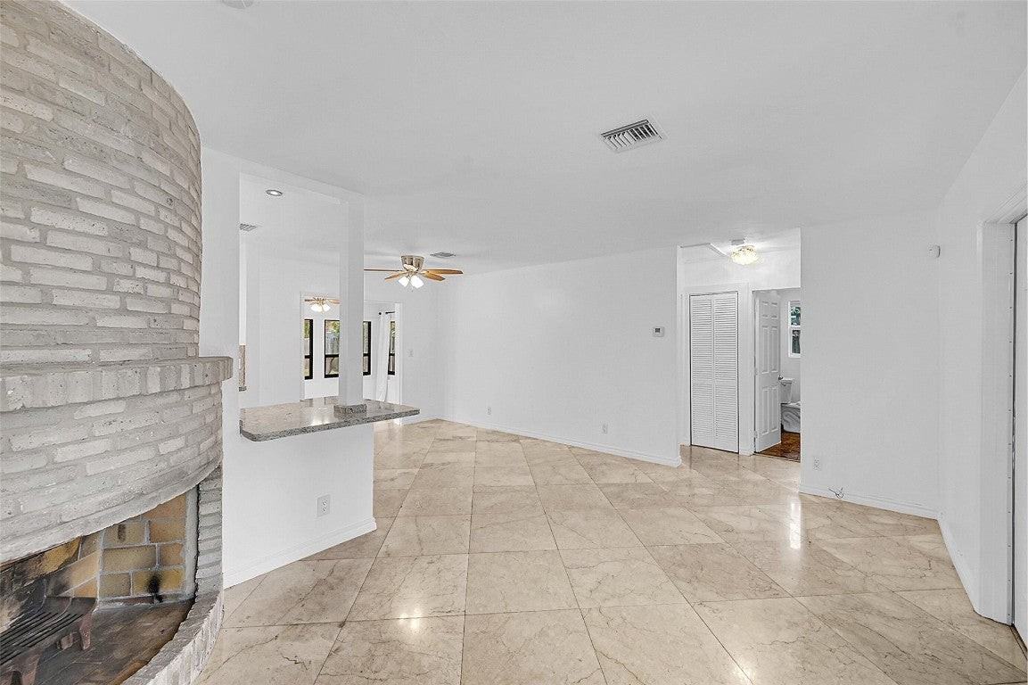 1434 Ne 16th Ave - Photo 4 of 41
