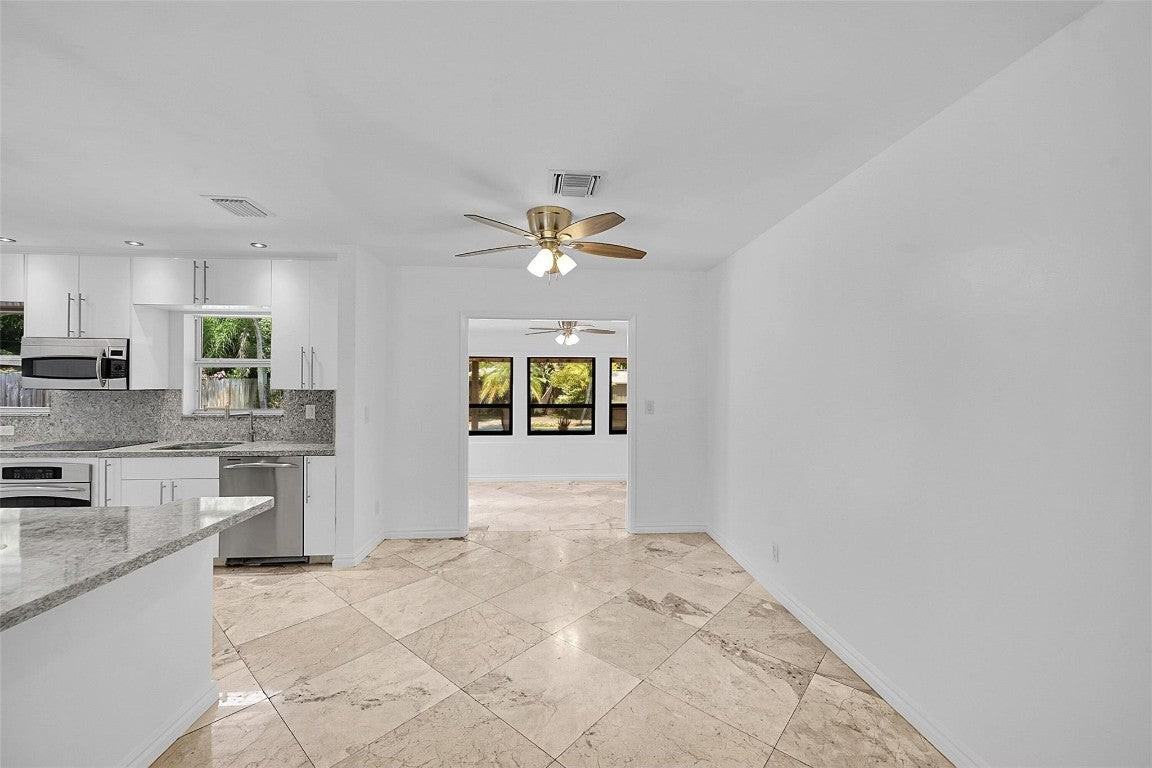 1434 Ne 16th Ave - Photo 5 of 41