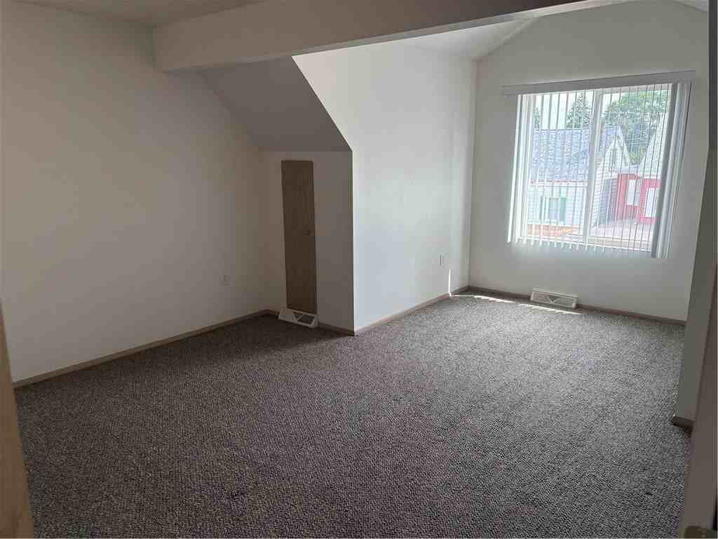 225 Tasso St - Photo 6 of 13