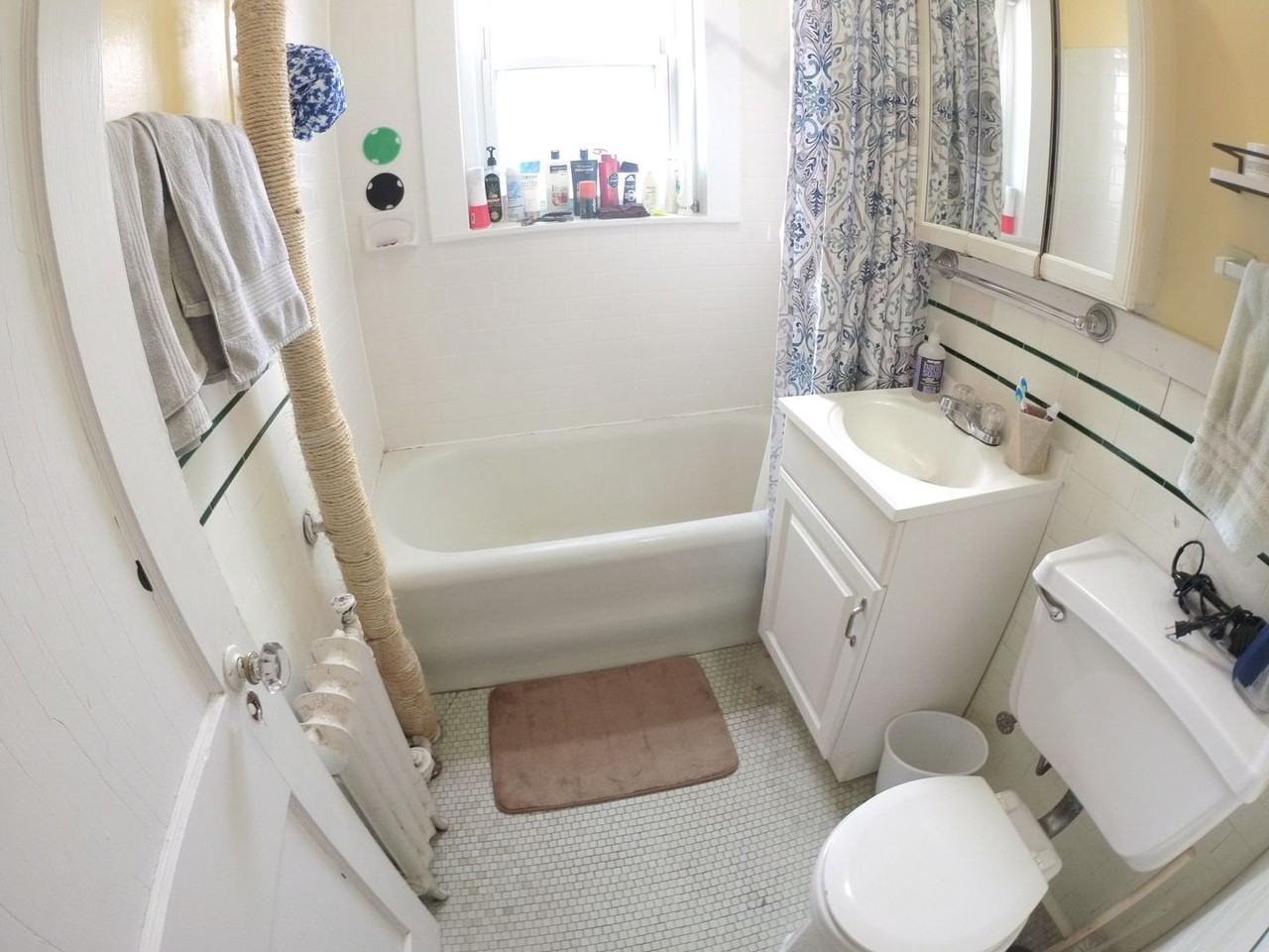 1614 Commonwealth Ave - Photo 5 of 22