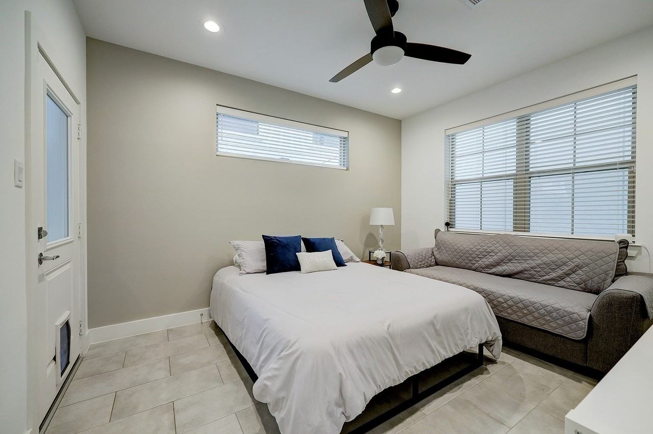 4214 Eli St - Photo 6 of 34