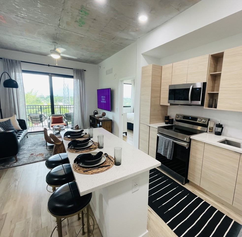 1523 Ne 110th St #209 - Photo 4 of 10