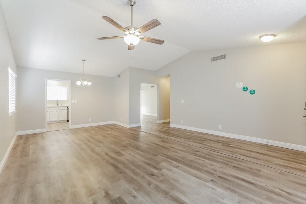 3145 Laurel Ave - Photo 7 of 16