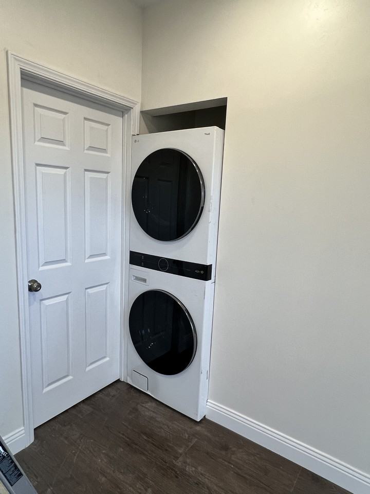 104 E Kern St #ADU - Photo 2 of 11