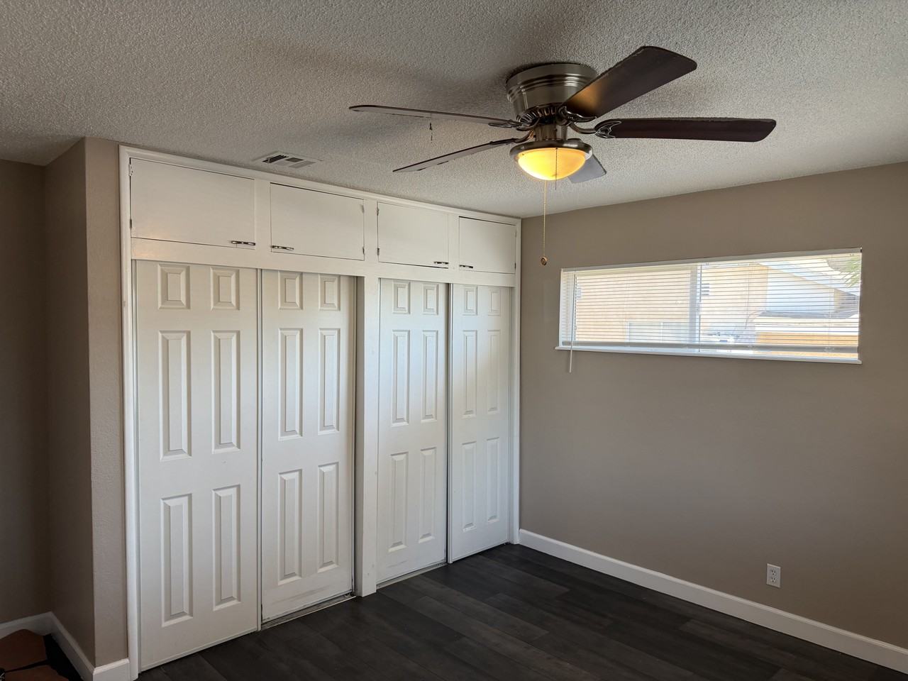 11203 Roswell Ave - Photo 7 of 19