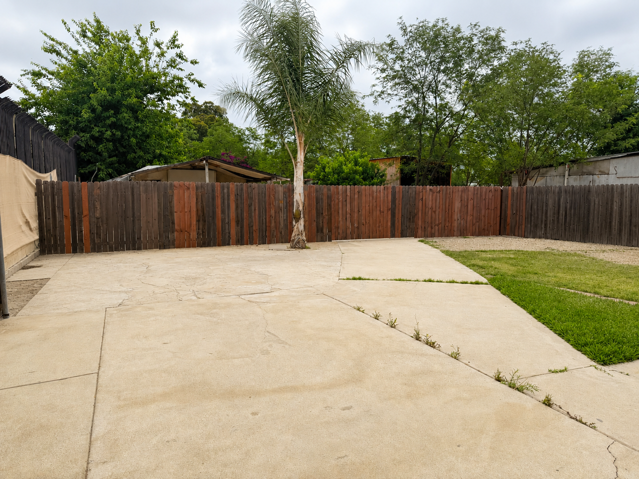 11203 Roswell Ave - Photo 3 of 24