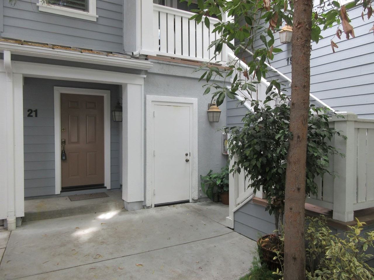 21 Hinterland Way - Photo 2 of 22