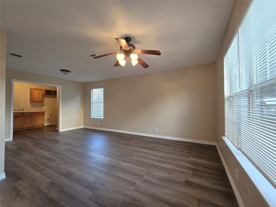 256 Alleda Rd - Photo 3 of 8