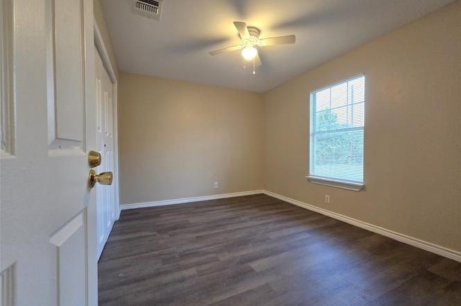 256 Alleda Rd - Photo 4 of 8