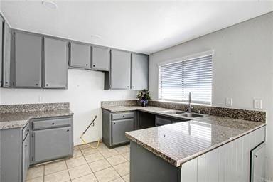 1142 W King St - Photo 3 of 4