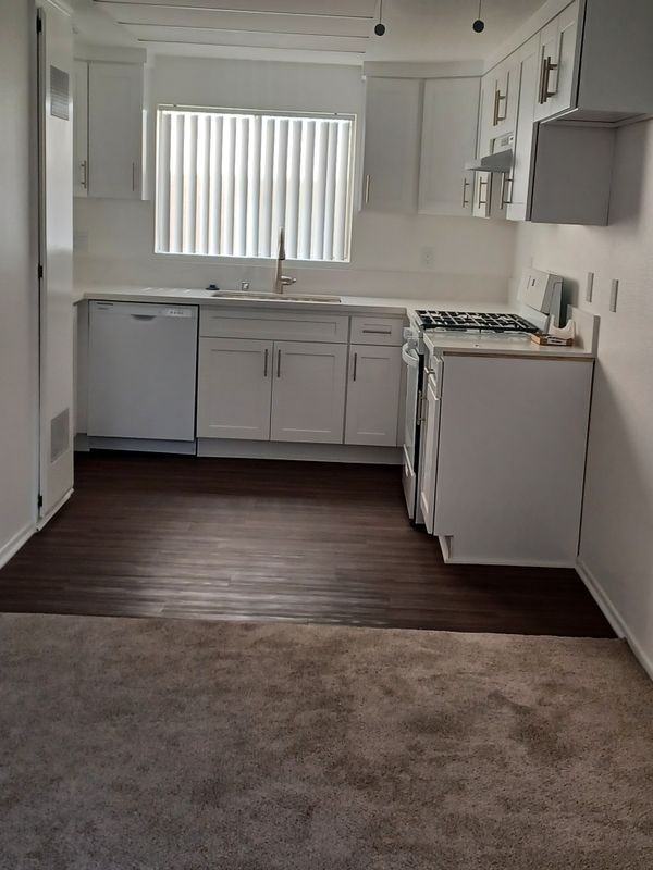 2252 E Devonshire Ave ##A - Photo 4 of 11