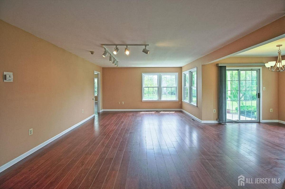 2 Bristol Ct - Photo 2 of 25