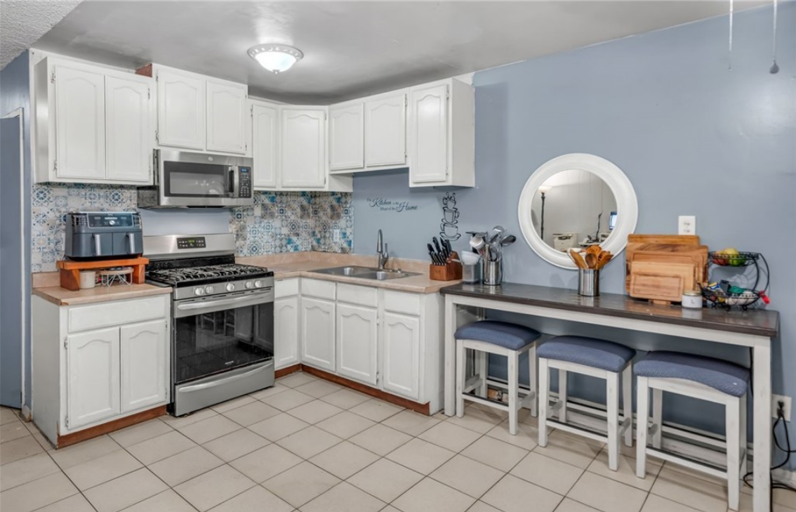3365 Santa Fe Ave - Photo 7 of 14
