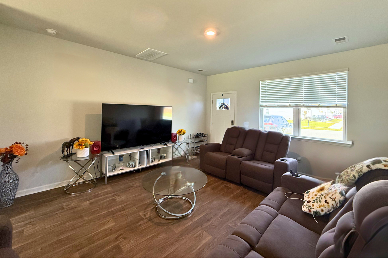 171 Ivory Shadow Rd - Photo 3 of 11