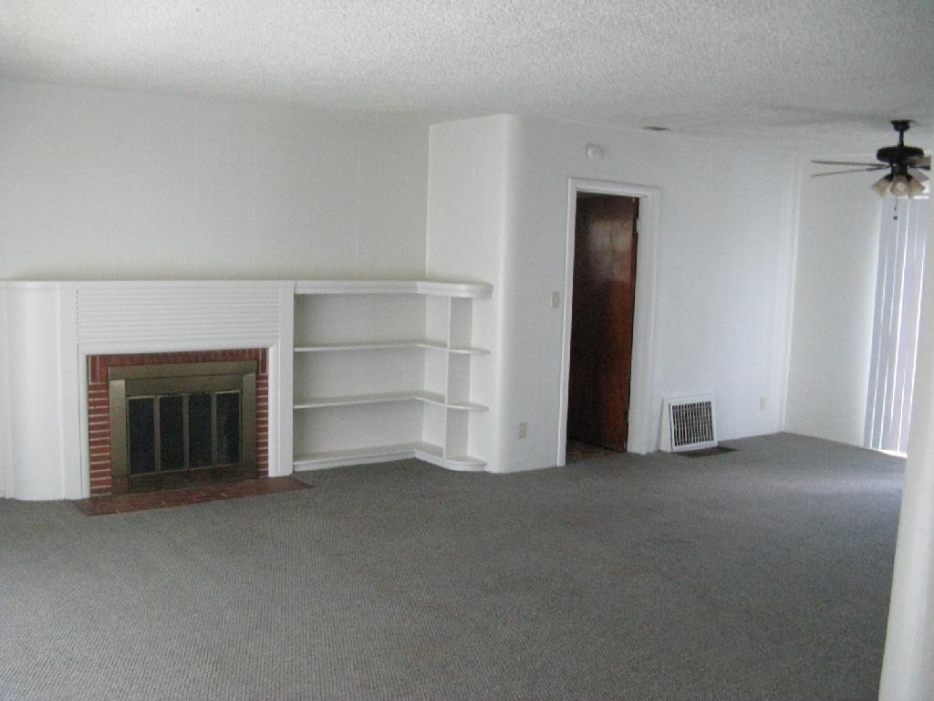 6017 40th St - Photo 3 of 17