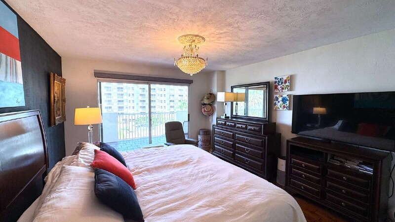 1 John Anderson Dr #405 - Photo 4 of 38