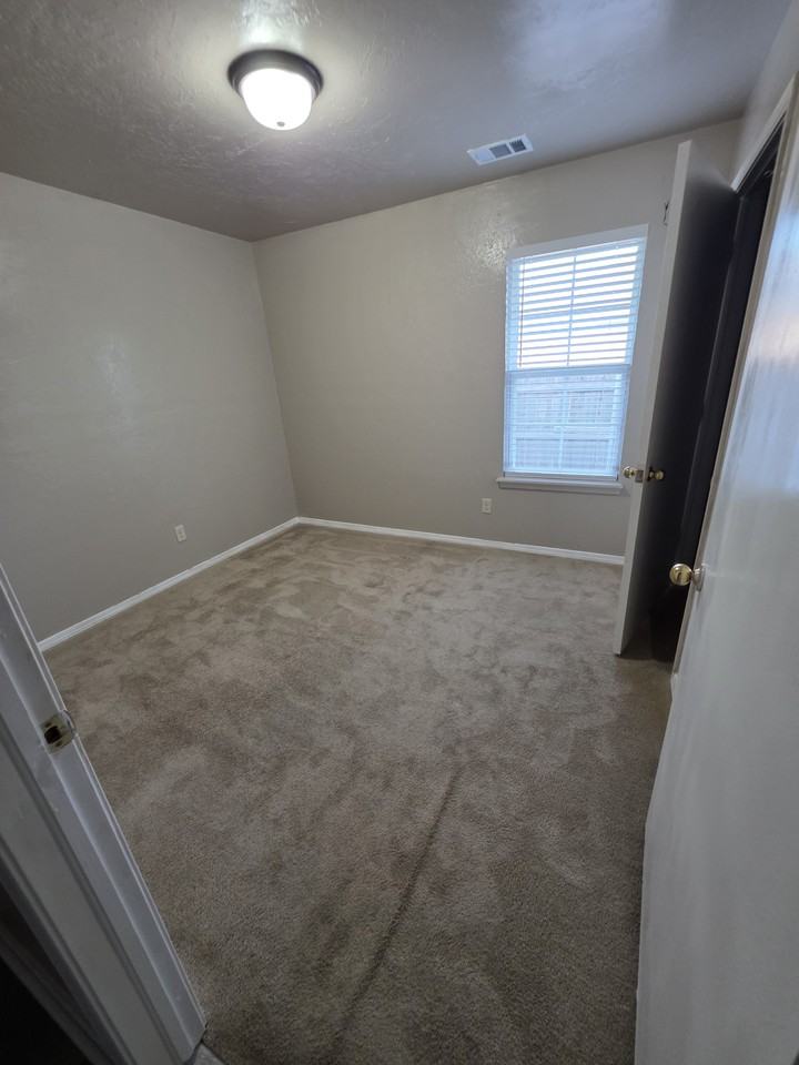 8029 Nw 74th St #NA - Photo 6 of 8