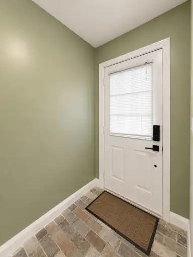 680 Stormont St - Photo 2 of 24