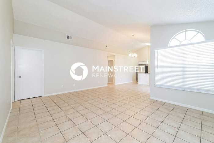 2551 Davenport Cir - Photo 4 of 16
