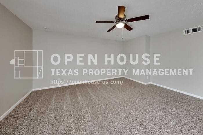 5028 Amhurst Ln - Photo 4 of 23