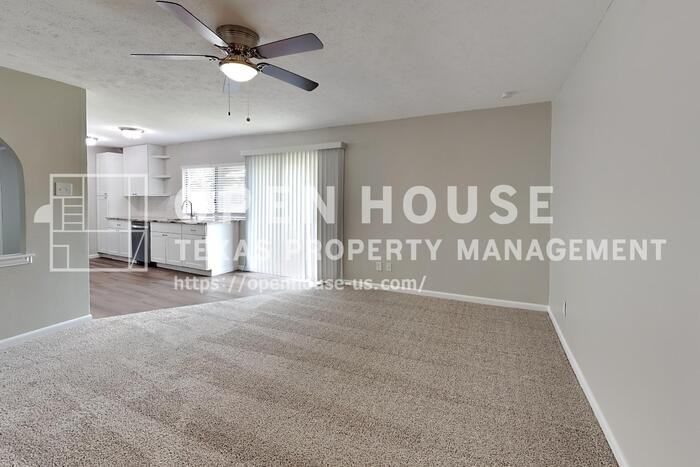 5028 Amhurst Ln - Photo 5 of 23