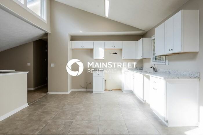 3715 Chimney Ridge Ct - Photo 6 of 15