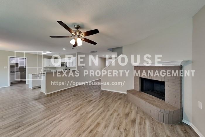 1056 Silver Spur Ln - Photo 5 of 21