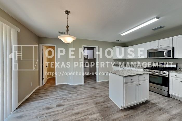 1056 Silver Spur Ln - Photo 7 of 21