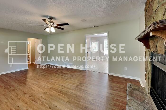 1775 Cumberland Trce - Photo 4 of 20