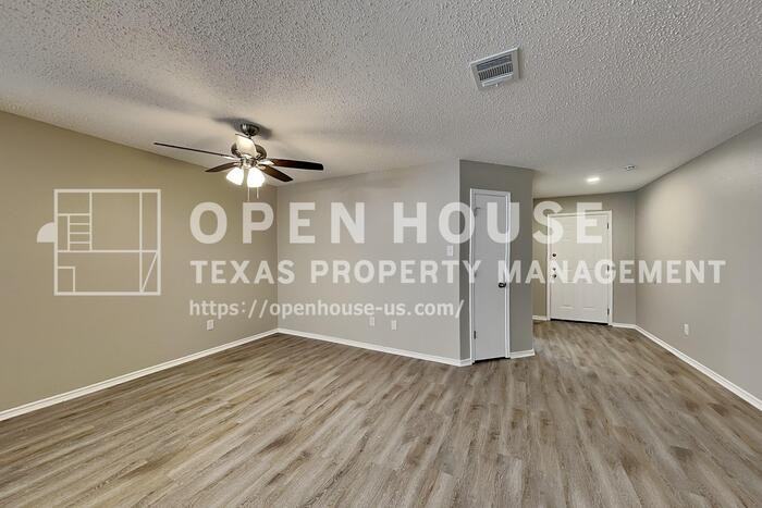 900 Rose Crystal Way - Photo 4 of 23