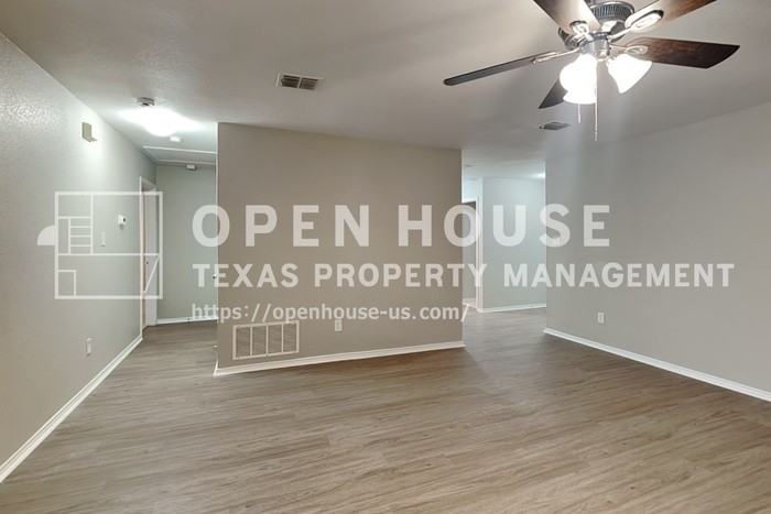 6017 Bronze River Rd - Photo 7 of 32