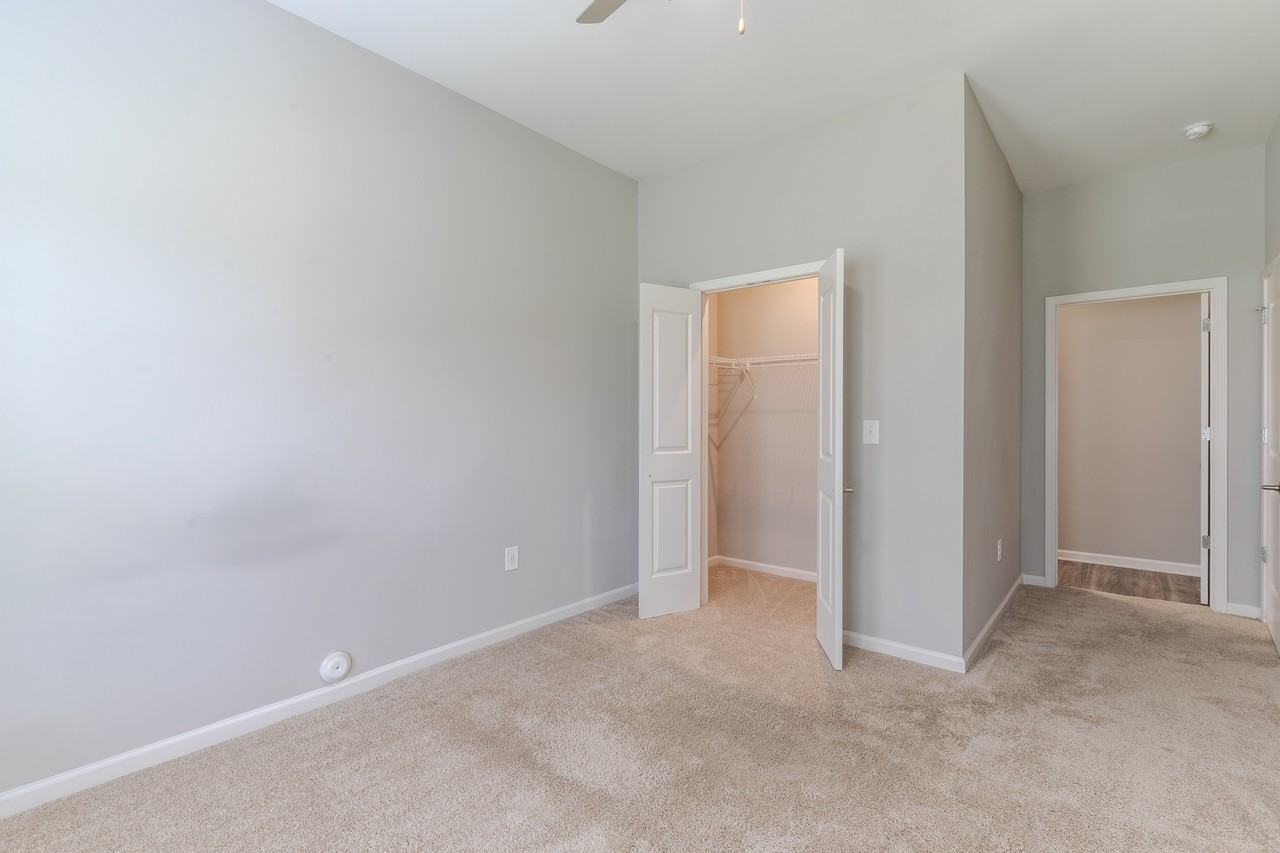 Residence at Riverwatch - Photo 5 of 26