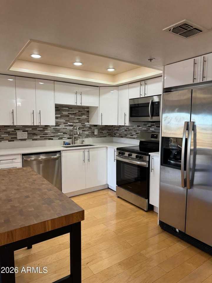 7950 E Camelback Rd #710